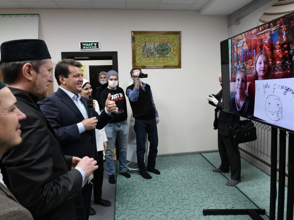 В первый день Рамазана Мэр Казани помог организовать ифтар для 2 тыс. нуждающихся