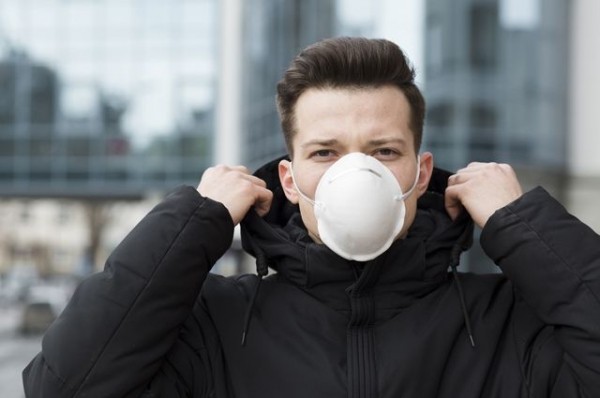 Жителей Татарстана обязали носить маски в магазинах и транспорте