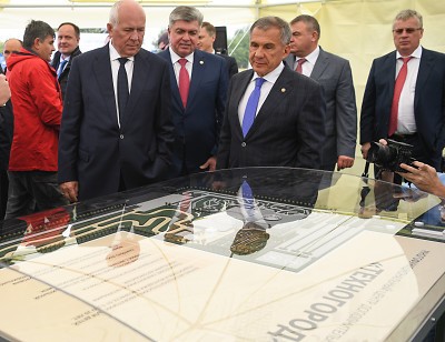 На КАМАЗе Рустаму Минниханову презентовали мегапроект &laquo;Техногород&raquo; стоимостью 5 млрд рублей