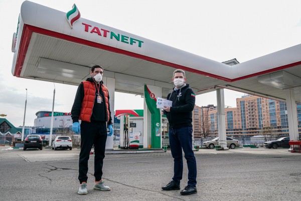 
              Игроки &laquo;Ак Барса&raquo; Зарипов, Петров и Яруллин стали волонтёрами            