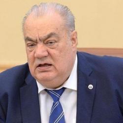 О русских и татарах, банкирах и поэтах: Евгений Богачев сорвал овации в Госсовете РТ