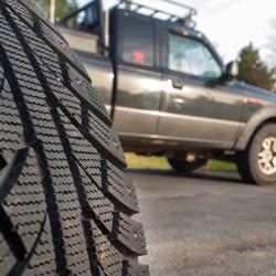 В России предложили ограничить использование шипованных шин