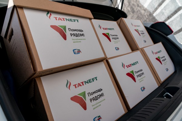 
              Фанаты &laquo;Ак Барса&raquo; сшили и передали волонтёрам 1000 масок             