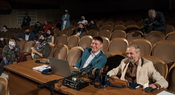 В театре Камала впервые прошел виртуальный сбор труппы и администрации учреждения (ФОТО)