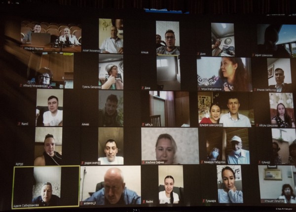 В театре Камала впервые прошел виртуальный сбор труппы и администрации учреждения (ФОТО)