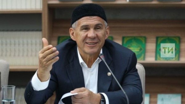 Минниханов поздравил татарстанцев с Днем принятия ислама Волжской Булгарией