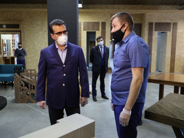 И.Метшин: &laquo;Вместе с большим количеством мероприятий в Казани выросли и наши производители&raquo;