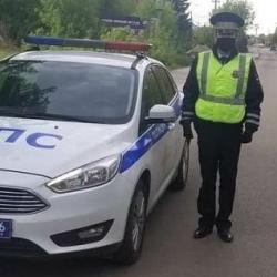 В Казани сотрудник ГИБДД помог женщине, которая начала рожать в машине