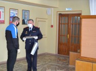 Полицейские наградили жителей Елабуги за помощь в задержании подозреваемого в разбое