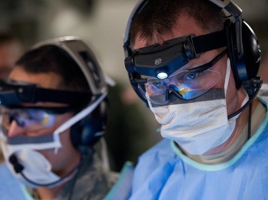 В татарстанских больницах поддерживается недельный запас защитных костюмов В татарстанских больницах поддерживается недельный запас защитных костюмов