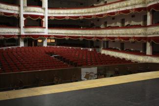 Бюджетники сыты, а свободные художники голодают: как казанские храмы искусства выживают без народа