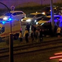 В Казани легковушка "обняла" столб. Машина превратилась в груду металла (ФОТО)