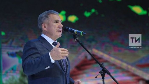 Минниханов: Низкий поклон медработникам, стоящим на страже здоровья наших граждан