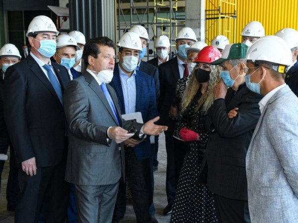 Минтимер Шаймиев и Ильсур Метшин осмотрели строящийся в Казани образовательный комплекс &laquo;Адымнар&raquo;