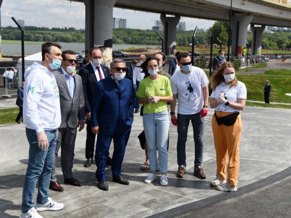 Рустам Минниханов и Ильсур Метшин посетили крупнейший в России экстрим-парк «УРАМ» Рустам Минниханов и Ильсур Метшин посетили крупнейший в России экстрим-парк «УРАМ»