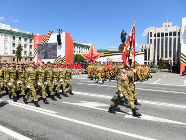 Р.Минниханов и И.Метшин посетили праздничное мероприятие в честь 75-летия Победы в Великой Отечественной войне