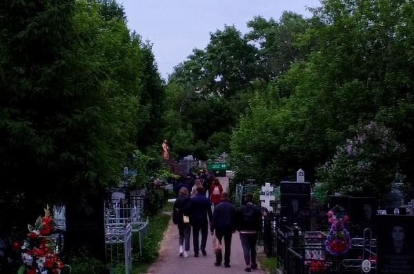 Все там будем: в Казани набирают популярность экскурсии по Арскому кладбищу