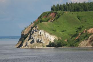Зуб мамонта, камамбер и доллар из елок: казанцы потянулись любоваться красотами Камского Устья Зуб мамонта, камамбер и доллар из елок: казанцы потянулись любоваться красотами Камского Устья