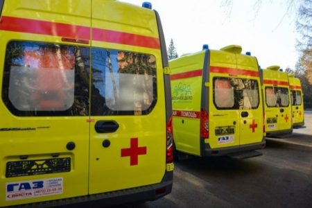 Готовы к новым вызовам. Президент РТ вручил ключи от машин «скорой помощи»