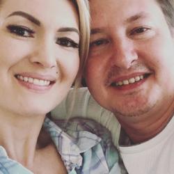 "На самоизоляции даром время не теряли": Певица Ландыш Нигматжанова ждет четвертого ребенка