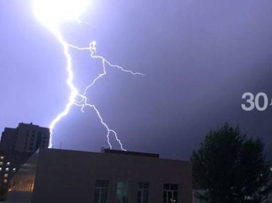 МЧС предупреждает татарстанцев о сильном ветре и грозе