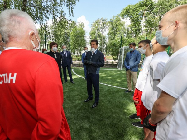 Строительная компания подарила школе-интернату №4 футбольное поле