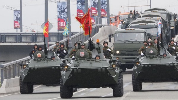 В этом году парад Победы в Татарстане пройдет только в Казани В этом году парад Победы в Татарстане пройдет только в Казани