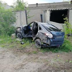 Смертельный таран: ночью в Челнах молодой водитель врезался в забор (ФОТО)