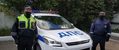 Сотрудники Госавтоинспекции сопроводили в больницу водителя, который получил травму ноги