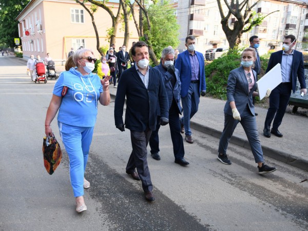 И.Метшин: &laquo;Программа дворов и общественных пространств &ndash; парков, скверов &ndash; доходит до всех районов Казани&raquo;