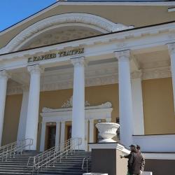 Театр Кариева удостоен большой награды (ФОТО)