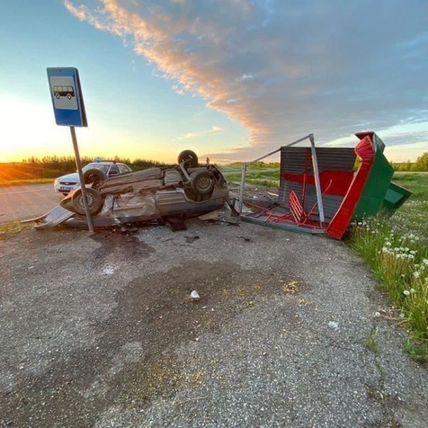 Появились ФОТО с места ДТП, в котором школьнице разломало голову