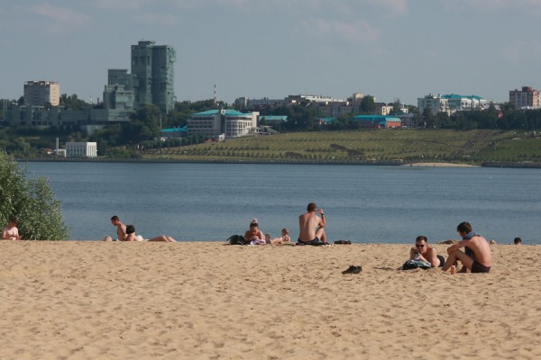 «К каждому не приставишь полицейского»: мэр призвал изнывающих от жары казанцев воздержаться от купания «К каждому не приставишь полицейского»: мэр призвал изнывающих от жары казанцев воздержаться от купания