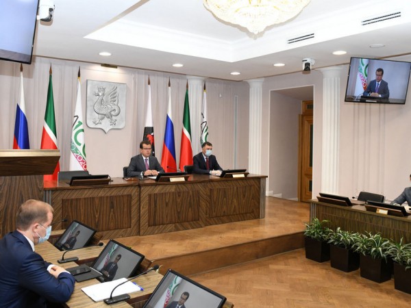 И.Метшин о капремонте домов 2020 года: «Строительный сезон мы растянуть не можем, программу нужно выполнять» И.Метшин о капремонте домов 2020 года: «Строительный сезон мы растянуть не можем, программу нужно выполнять»