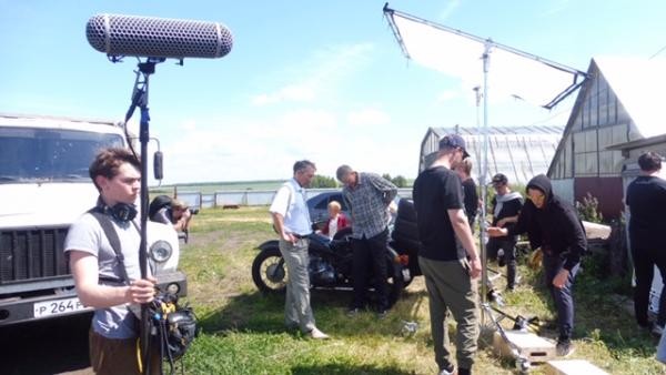 Сергей Горобченко на съемках в Татарстане: «Мужчина должен уметь и дров наколоть, и крышу починить» Сергей Горобченко на съемках в Татарстане: «Мужчина должен уметь и дров наколоть, и крышу починить»