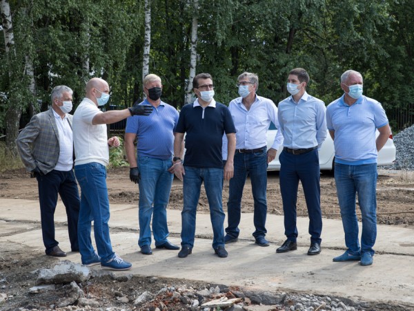 К сентябрю в Приволжском районе Казани откроют физкультурно-оздоровительный комплекс с большим футбольным полем