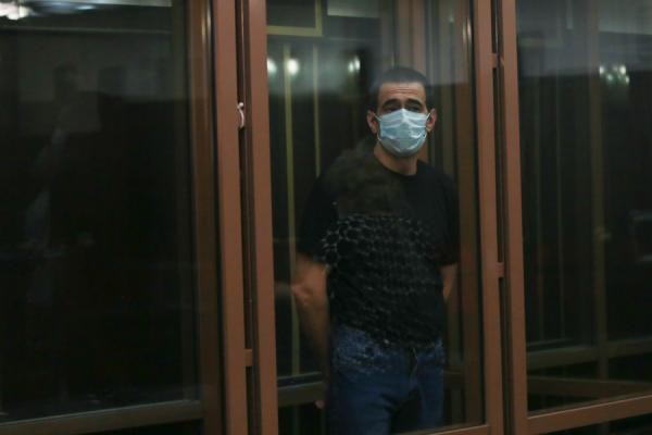 &laquo;Прошу приговорить меня к смертной казни&raquo;: в Татарстане убийца, который зарезал жену и детей, получил пожизненное