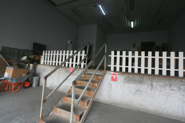 Кто последний?.. В Казани выстроились очереди за джинсами, а шубами и телевизорами торгуют с черного хода Кто последний?.. В Казани выстроились очереди за джинсами, а шубами и телевизорами торгуют с черного хода