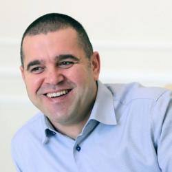 Сегодня свой день рождения празднует директор Татарской Филармонии им. Г. Тукая Нуруллин Кадим Назырович