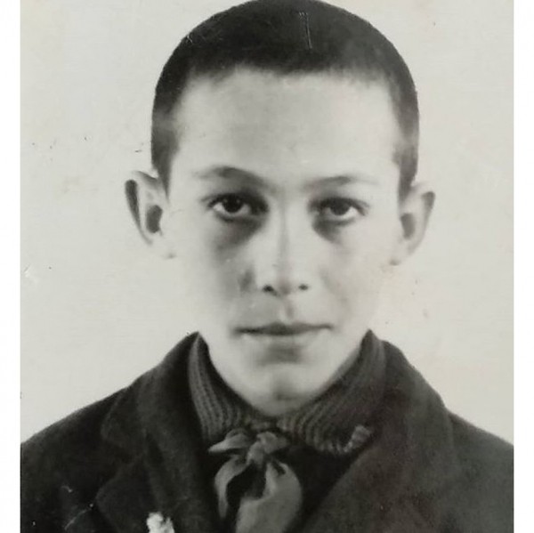 А вы смогли узнать певцов на их детских ФОТО? Казанская городская филармония продолжает проект "Назад в прошлое"