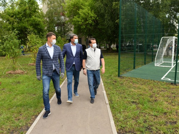 Ильсур Метшин побывал на Дне соседей в микрорайоне Жилплощадка