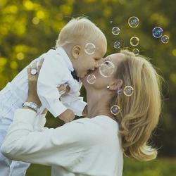 Выплаты на детей в 10 тысяч рублей предложили сделать ежемесячными