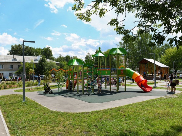 Ильсур Метшин побывал на Дне соседей в микрорайоне Жилплощадка