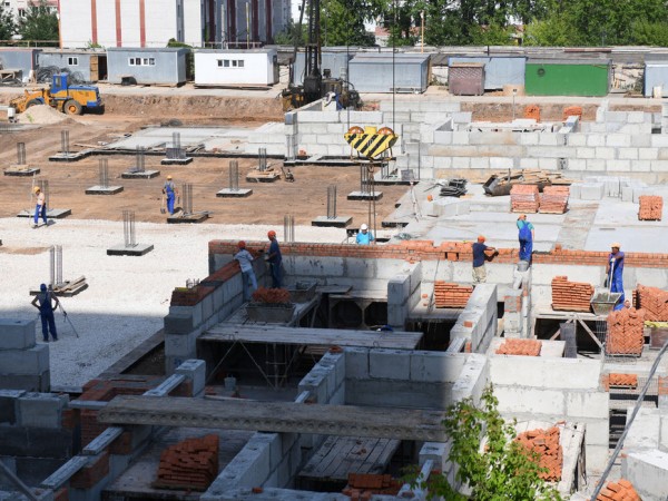 Ильсур Метшин: &laquo;Надеемся, меньше чем через год дольщики отпразднуют долгожданное новоселье&raquo;