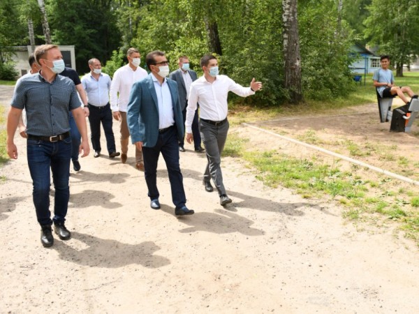 И.Метшин о лагере &laquo;Молодая гвардия&raquo;: &laquo;В этом году дети посмотрят, как отдыхали их родители, а следующим летом здесь будут совершенно другие условия&raquo;