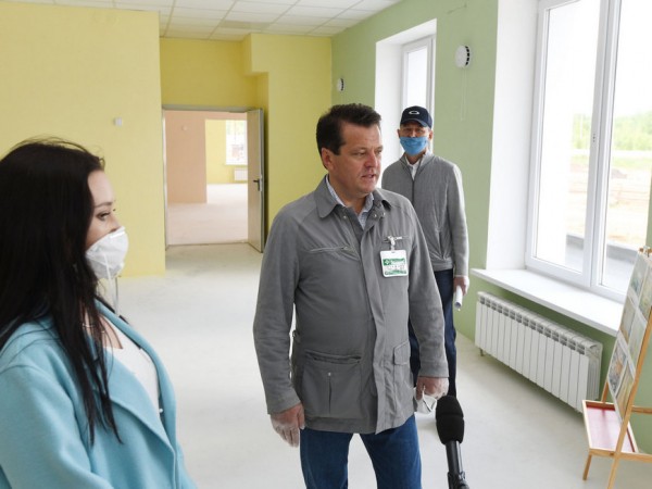 И.Метшин: &laquo;Важно, что социальная инфраструктура не догоняет строительство жилья, а возводится параллельно&raquo;