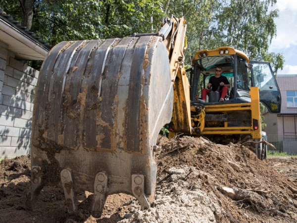 К сентябрю в Приволжском районе Казани откроют физкультурно-оздоровительный комплекс с большим футбольным полем