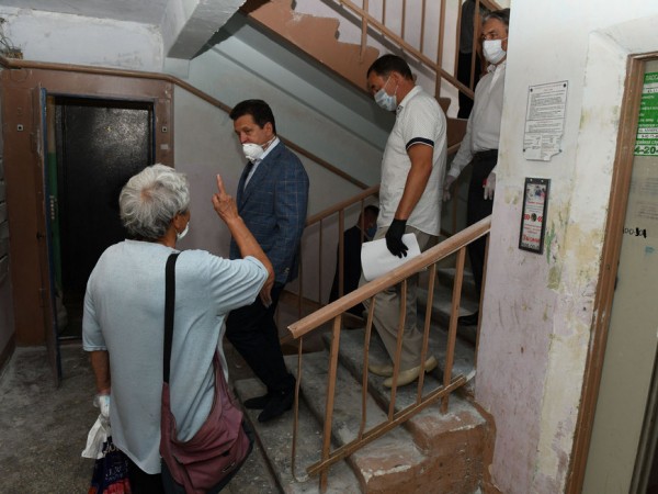 И.Метшин о капремонте многоквартирных домов и дворов: «Когда жители объединятся – ломать и воровать никто не будет» И.Метшин о капремонте многоквартирных домов и дворов: «Когда жители объединятся – ломать и воровать никто не будет»