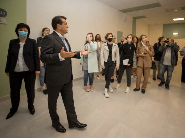 Ильсур Метшин: &laquo;Это не шоурум, не показательный пример &ndash; это стандартная муниципальная школа&raquo;