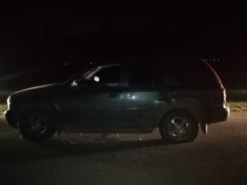 Инспекторы ГИБДД применили табельное оружие для остановки автомобиля правонарушителя Инспекторы ГИБДД применили табельное оружие для остановки автомобиля правонарушителя